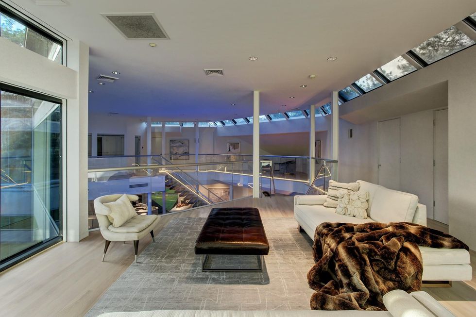 Iconic 'Darth Vader House' Sells Houston CityBook