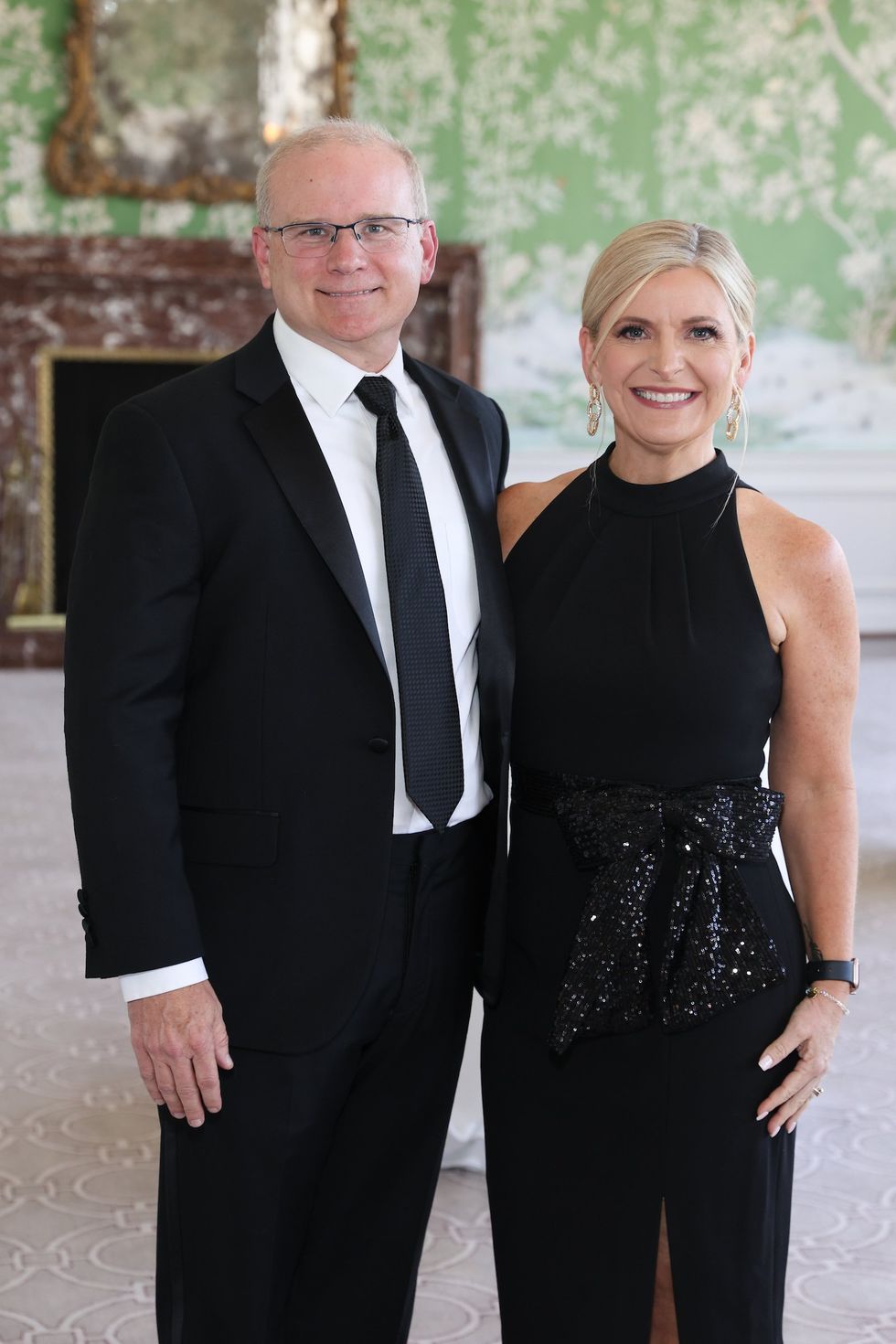 A NoBrainer David Spade Brings the Laughs to Broach Foundation Gala Benefiting BrainCancer