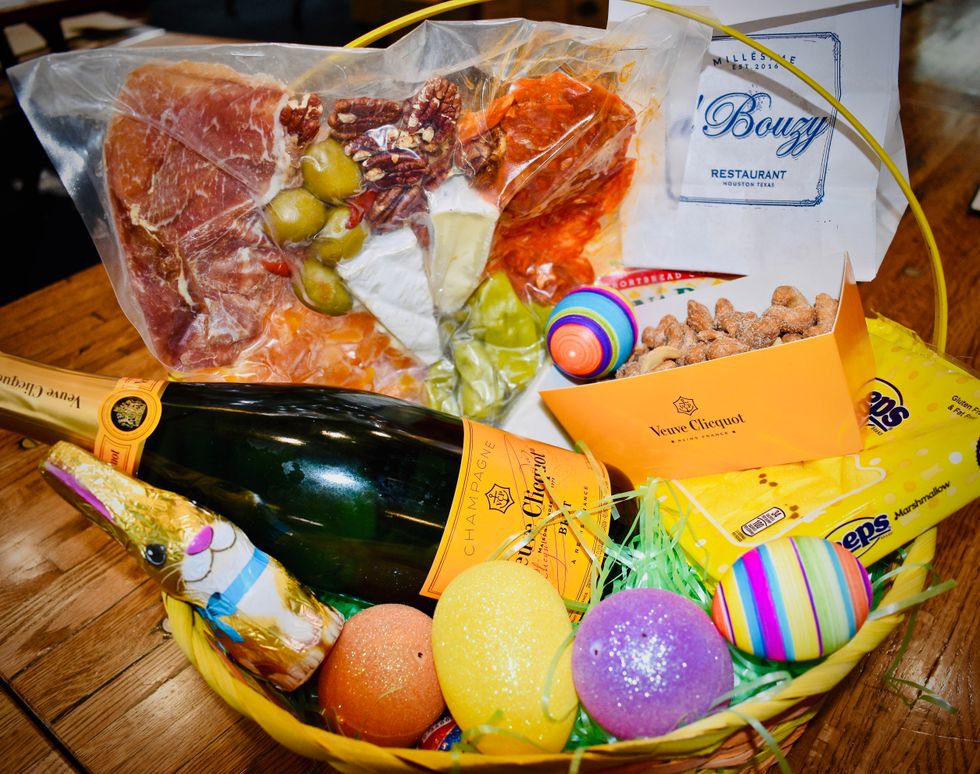 a'Bouzy Veuve Clicquot Easter Basket