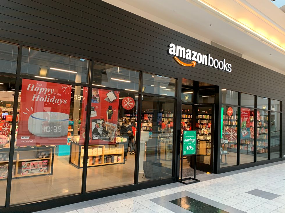 Amazon Opens Two Physical Stores in Houston