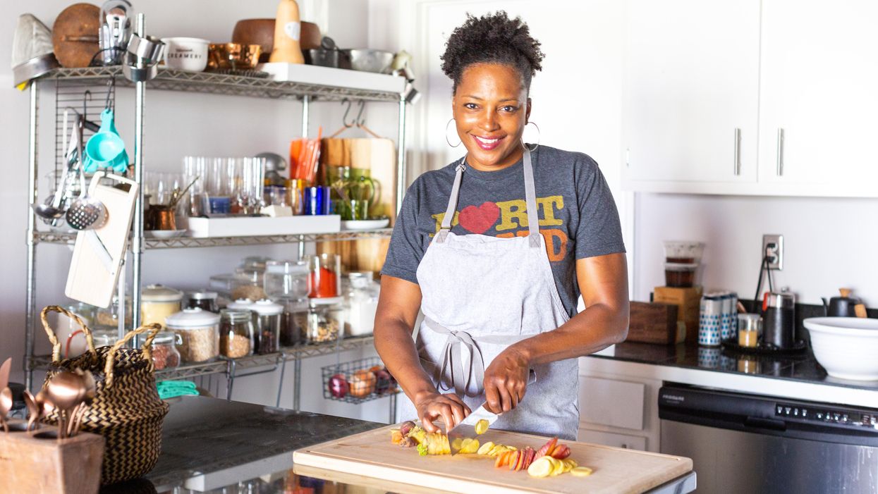 Fellow ‘Top Chef’ Contestants Join Burrell for ‘Immersive’ Juneteenth Dinner