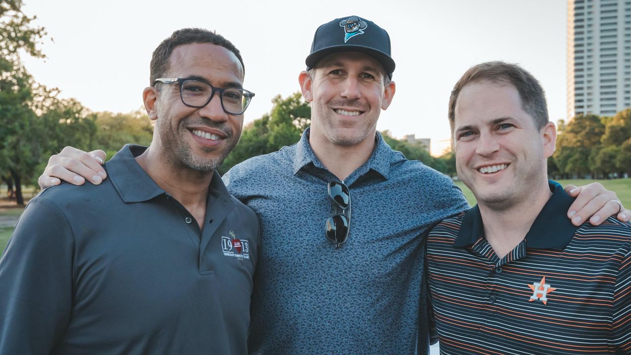 At Foodie-Friendly Golf Tourney, Super Bowl Champ Owen Daniels Takes a Swing at Food Insecurity