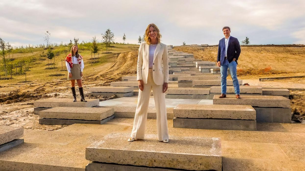 Grand Stairway over Memorial Drive Is One Family's Amazing Holiday Gift to Houston